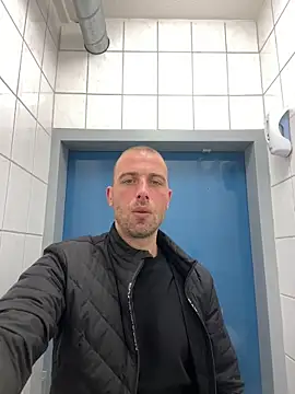 Rotteei1 online show from 04-15-26, 12:53