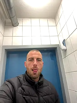 Rotteei1 online show from 11-17-25, 12:31