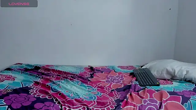 Nikki  uwu online show from 11-13-25, 08:02