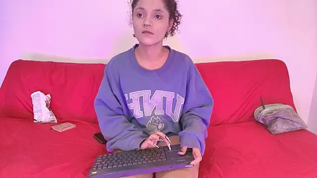 Nikki  uwu online show from 06-07-26, 08:14