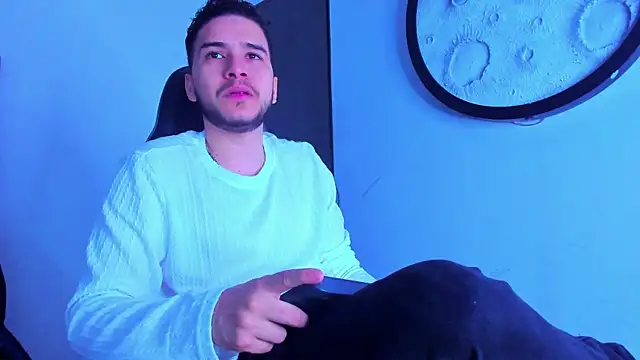 Snapshot of mike_257 chatting on 02-27-26, 11:43 mike 257 online show from 02-27-26, 11:43