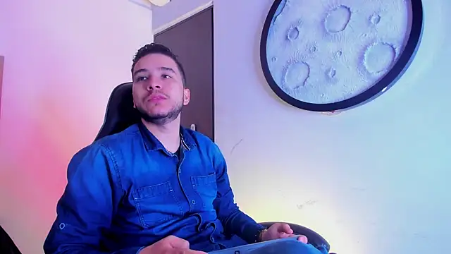 Snapshot of mike_257 chatting on 02-25-26, 11:54 mike 257 online show from 02-25-26, 11:54