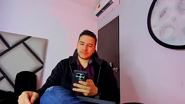 mike 257 online show from 10-24-25, 11:53