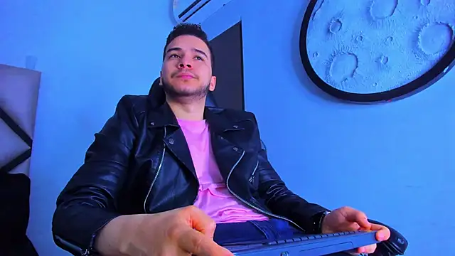 mike 257 online show from 01-08-26, 12:00