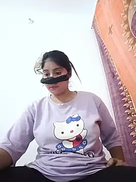 Snapshot of Hot_Angle chatting on 06-03-26, 04:01 Hot Angle online show from 06-03-26, 04:01
