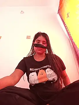 Snapshot of Hot_Angle chatting on 06-05-26, 09:48 Hot Angle online show from 06-05-26, 09:48