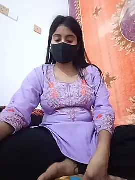 Snapshot of Hot_Angle chatting on 05-19-26, 11:50 Hot Angle online show from 05-19-26, 11:50