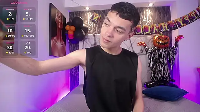 Snapshot of Mike_lawford1 chatting on 10-30-25, 01:42 Mike lawford1 online show from 10-30-25, 01:42