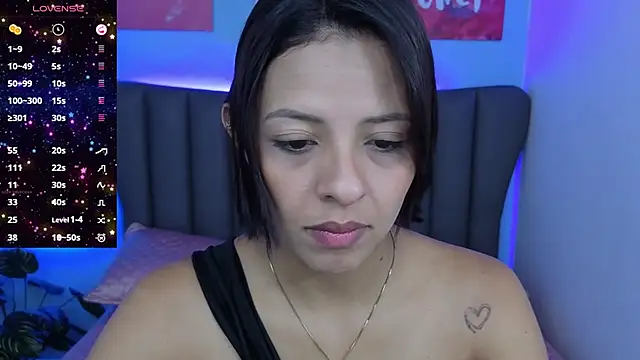 Aria Russo online show from 11-20-25, 02:40