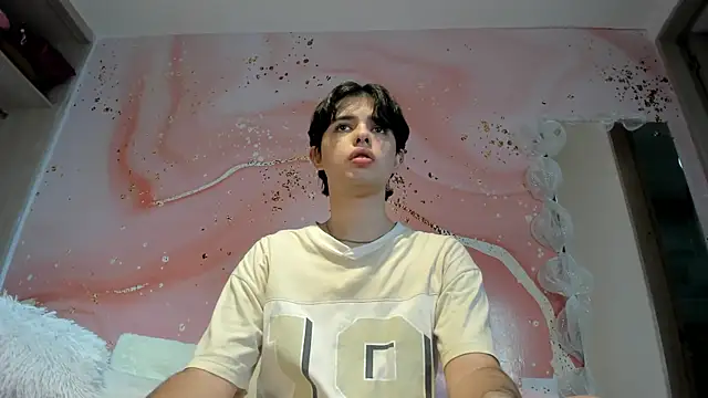 Snapshot of Sweet_Beomm chatting on 01-15-26, 01:09 Sweet Beomm online show from 01-15-26, 01:09