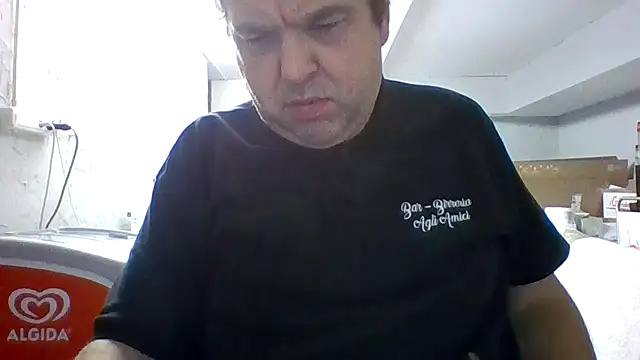 Snapshot of stefistefi8097 chatting on 11-20-25, 07:36 stefistefi8097 online show from 11-20-25, 07:36