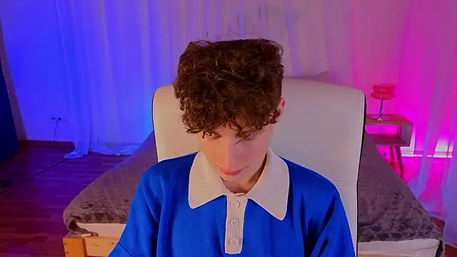 crisp1n online show from 11-09-25, 04:22