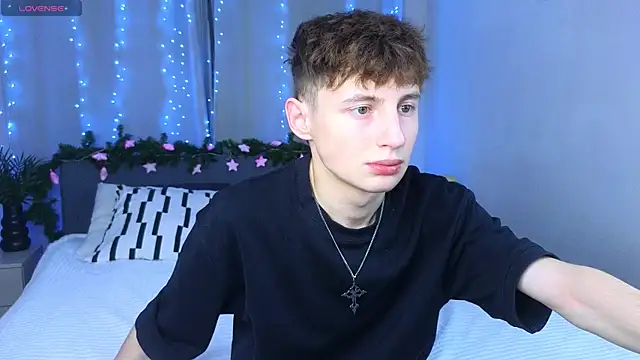 crisp1n online show from 12-04-25, 02:49