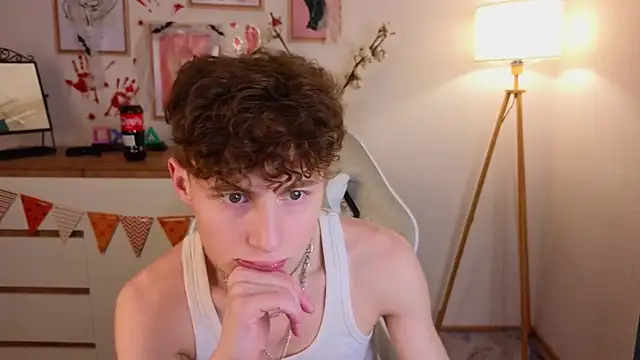 crisp1n online show from 10-24-25, 02:49