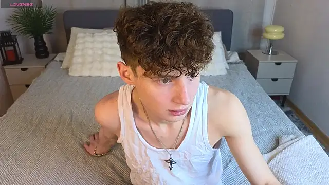 crisp1n online show from 11-12-25, 03:05