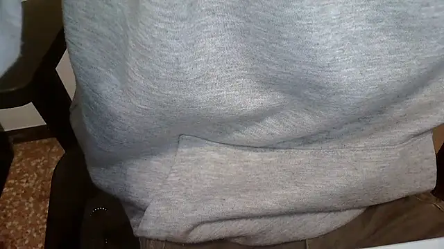 Snapshot of topg84 chatting on 02-16-26, 06:28 topg84 online show from 02-16-26, 06:28