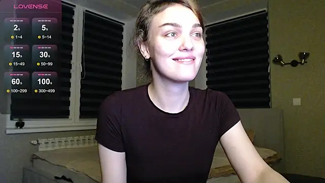 Snapshot of EmiliaRhodes chatting on 10-19-25, 10:45 EmiliaRhodes online show from 10-19-25, 10:45