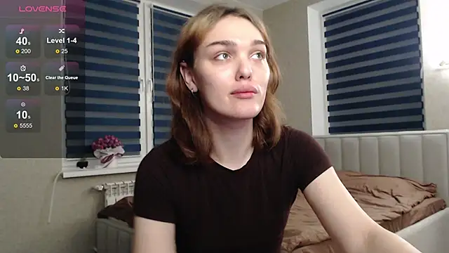 EmiliaRhodes online show from 10-26-25, 09:15