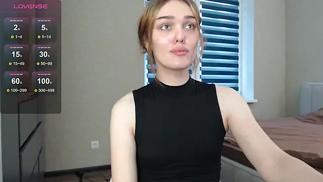 EmiliaRhodes online show from 11-20-25, 01:01