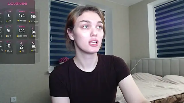 EmiliaRhodes online show from 10-25-25, 08:53