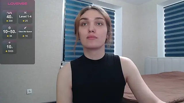 EmiliaRhodes online show from 12-05-25, 07:01
