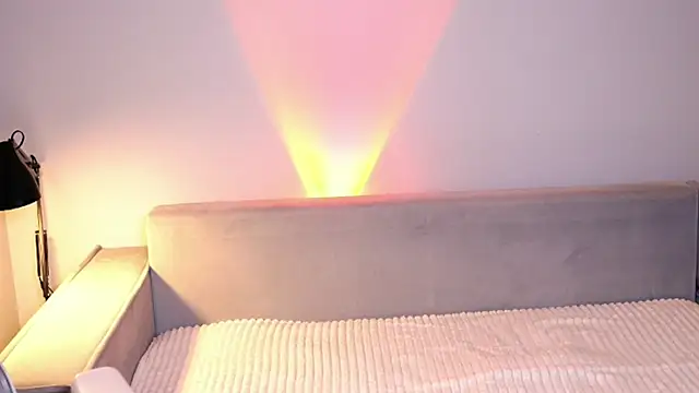 WhyEmmyCry online show from 02-15-26, 07:51