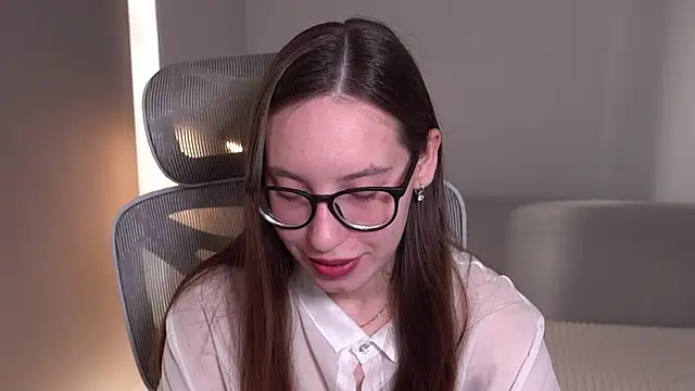 WhyEmmyCry online show from 04-13-26, 05:22