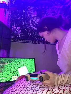 Snapshot of Thedeepwebcutie chatting on 05-22-26, 06:33 Thedeepwebcutie online show from 05-22-26, 06:33
