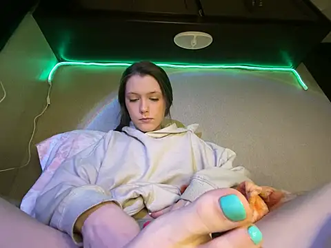 Snapshot of Thedeepwebcutie chatting on 01-17-26, 06:50 Thedeepwebcutie online show from 01-17-26, 06:50