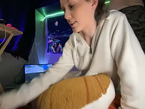 Snapshot of Thedeepwebcutie chatting on 02-17-26, 08:00 Thedeepwebcutie online show from 02-17-26, 08:00