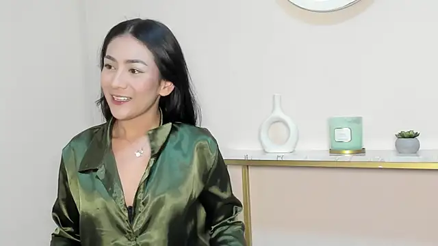 elissaWhite online show from 03-17-26, 01:30