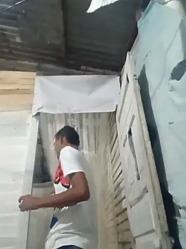 Snapshot of Estebanbigcock23 chatting on 02-24-26, 01:28 Estebanbigcock23 online show from 02-24-26, 01:28