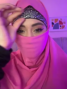 Snapshot of fatiima_ chatting on 04-25-26, 07:11 fatiima online show from 04-25-26, 07:11