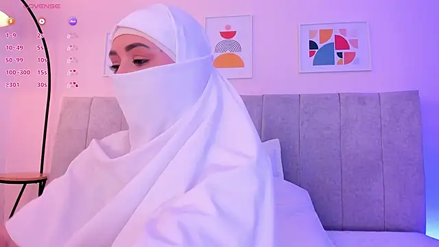 Snapshot of fatiima_ chatting on 05-23-26, 07:24 fatiima online show from 05-23-26, 07:24