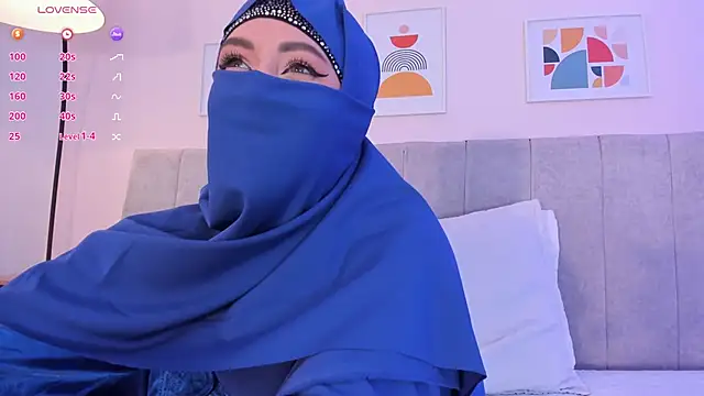 Snapshot of fatiima_ chatting on 06-06-26, 07:08 fatiima online show from 06-06-26, 07:08