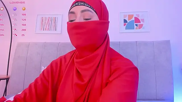 Snapshot of fatiima_ chatting on 05-20-26, 07:33 fatiima online show from 05-20-26, 07:33