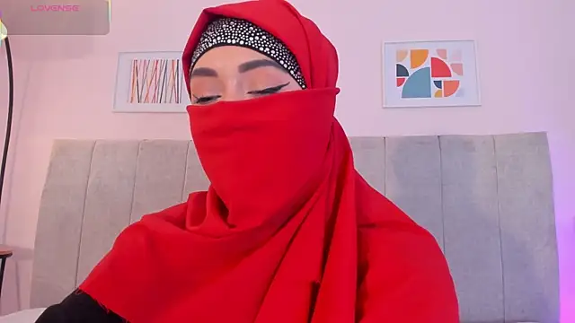 fatiima  online show from 04-13-26, 07:07