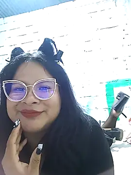 Snapshot of celeste122595 chatting on 06-17-26, 04:12 celeste122595 online show from 06-17-26, 04:12