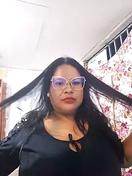 Snapshot of celeste122595 chatting on 11-17-25, 02:26 celeste122595 online show from 11-17-25, 02:26