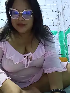 Snapshot of celeste122595 chatting on 06-01-26, 05:40 celeste122595 online show from 06-01-26, 05:40
