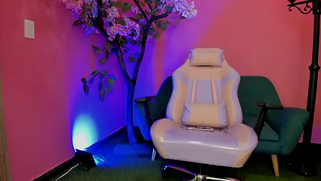 Snapshot of ArohomLester chatting on 02-23-26, 01:33 ArohomLester online show from 02-23-26, 01:33