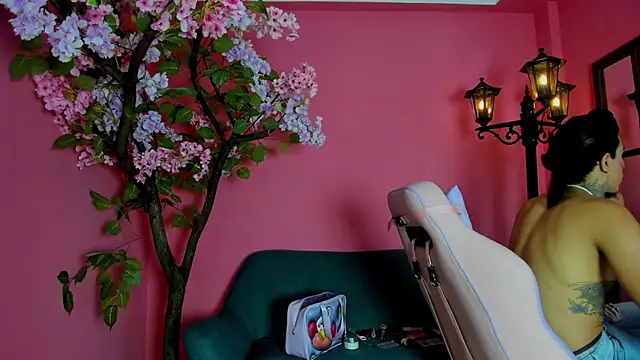 Snapshot of ArohomLester chatting on 02-28-26, 06:51 ArohomLester online show from 02-28-26, 06:51