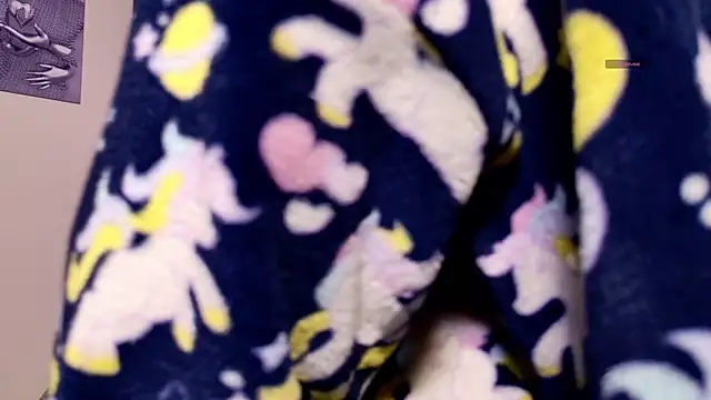 Snapshot of miku_st chatting on 11-28-25, 03:23 miku st online show from 11-28-25, 03:23