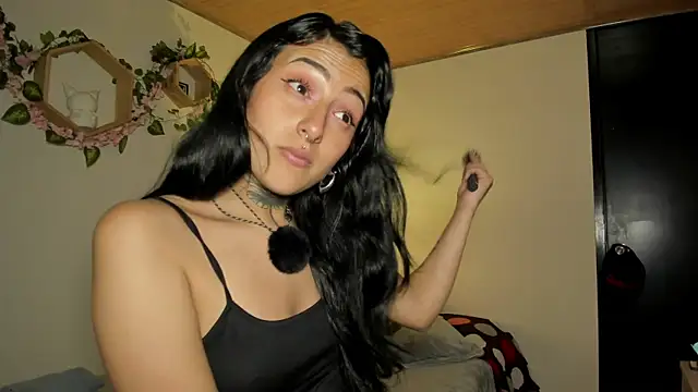 Snapshot of miku_st chatting on 01-07-26, 05:23 miku st online show from 01-07-26, 05:23