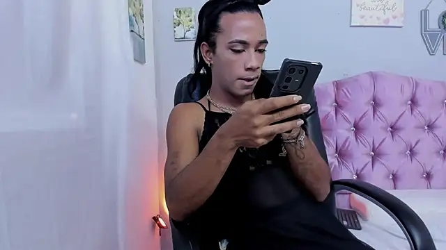 The Latin Lover online show from 10-22-25, 12:48