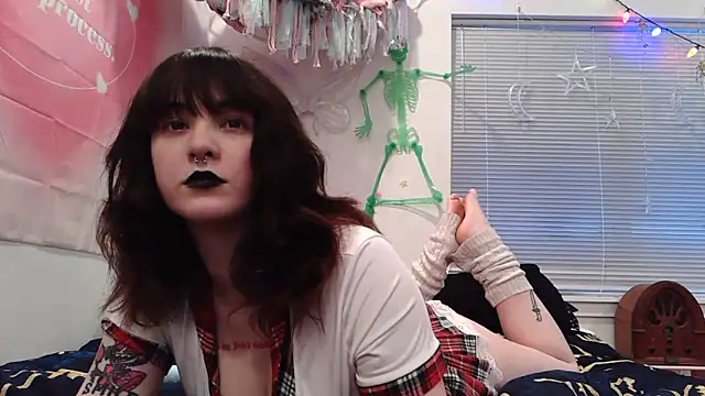 Trickylucy555 online show from 02-23-26, 11:44