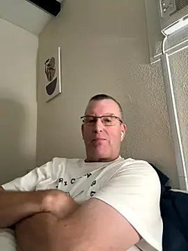 awbboss1 online show from 10-19-25, 02:14