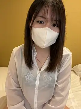 Snapshot of Rui_87 chatting on 06-15-26, 11:10 Rui 87 online show from 06-15-26, 11:10
