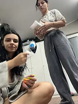 wwwdddccc1 online show from 04-12-26, 05:49