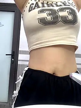 HinayLa online show from 12-14-25, 11:21